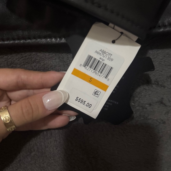 Leather jacket - Picture 3 of 4